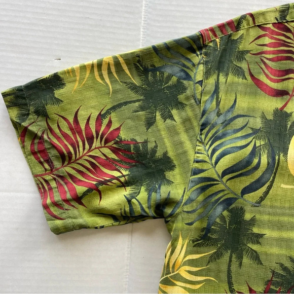 Tommy Bahama Silk Hawaiian Shirt Men's M Green Red Yellow Floral Button Up - Picture 3 of 10